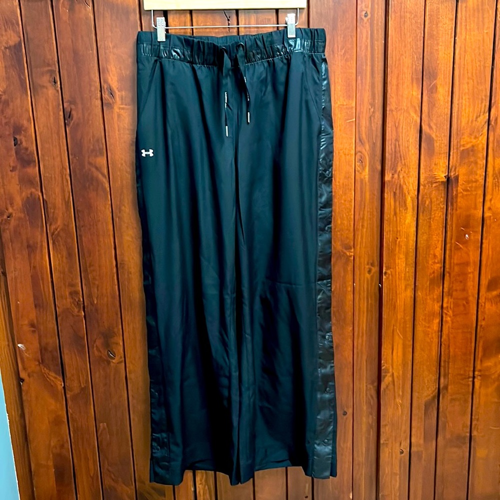 Under armour pants, all season gear